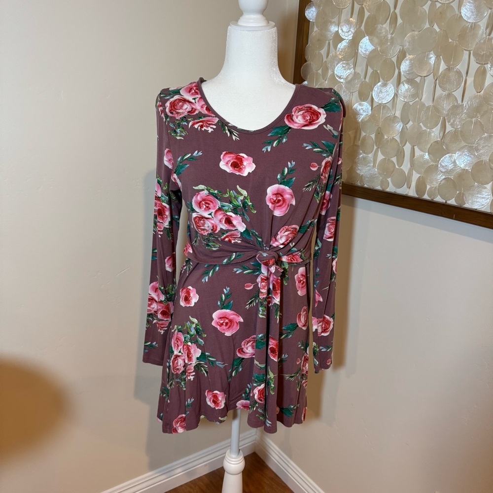 Latched Mama Roses Tunic Top